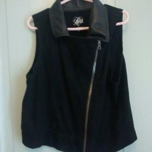 Justice sleeveless jacket